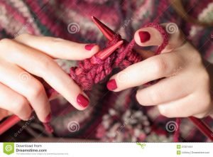 Waktu Yang Tepat Untuk Mencoba: Merajut Syal Wol Pertama Anda